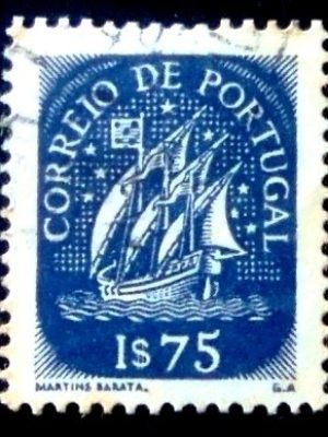 Selo postal de Portugal de 1943 Caravel 1$75