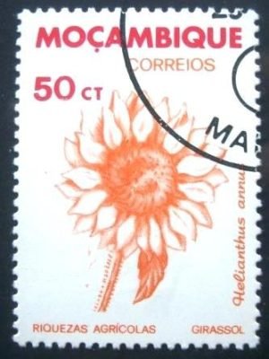 Selo postal de Moçambique de 1981 Sunflower