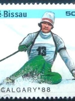 Selo postal da Guiné Bissau de 1988 Skiing