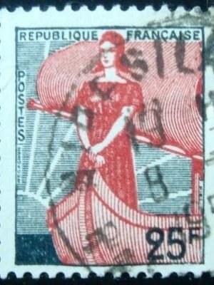 Selo postal da França de 1959 Marianne in the boat 25