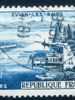 Selo postal da França de 1957 Evian-les-Bains