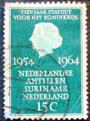 Selo postal da Holanda de 1965 Queen Juliana