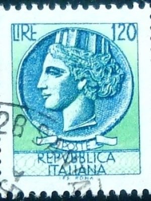 Selo postal da Itália de 1977 Coin of Syracuse 120