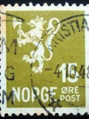 Selo postal da Noruega de 1940 Lion type II 15