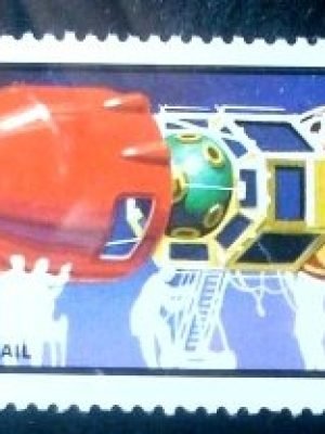 Selo postal da Mongólia de 1976 Assembly Of A Rocket