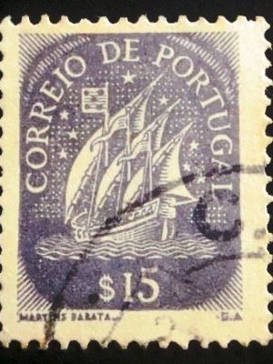 Selo postal de Portugal de 1943 Caravel $15 - 648