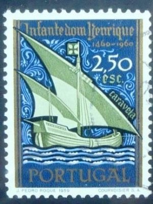 Selo postal de Portugal de 1960 Caravel