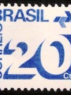 Selo postal Regular emitido no Brasil em 1975 547 M