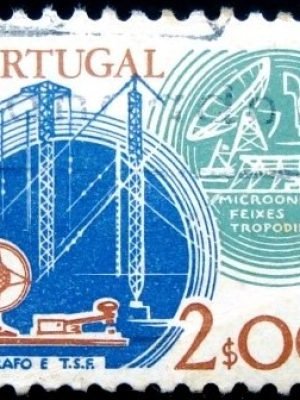 Selo postal de Portugal de 1980 Telegraph key and masts - 1472 U