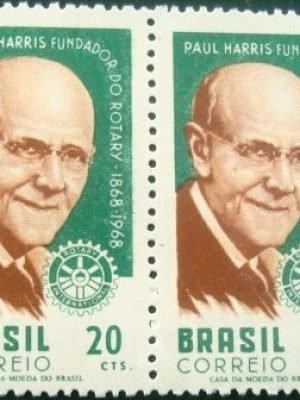 Par de selos postais do Brasil de 1968 M PR