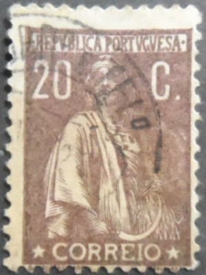Selo postal de Portugal de 1920 Ceres 20