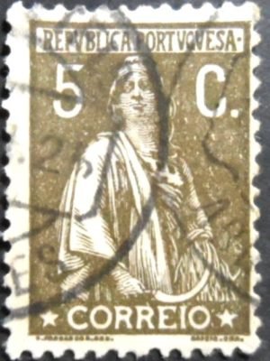 Selo postal de Portugal de 1923 Ceres 5