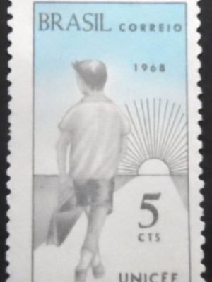 Selo postal do Brasil de 1968 UNICEF 5 M