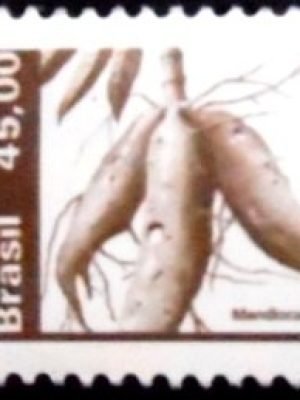 Selo postal do Brasil de 1983 Mandioca N