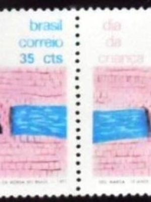 Par de selos postais do Brasil de 1971 Desenho Marisa da Silva Chaves M PR