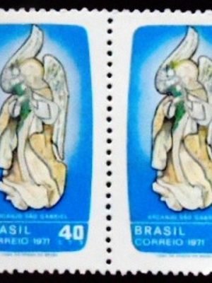 Par de selos postais do Brasil de 1971 São Gabriel M PR