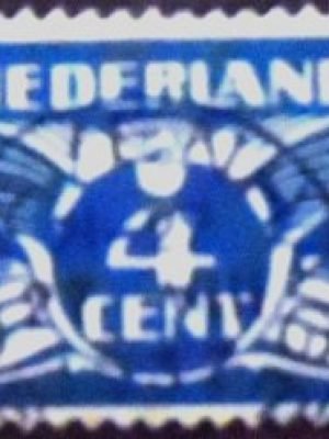 Selo postal da Holanda de 1924 Flying dove 4