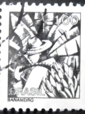 Selo postal do Brasil de 1976 Bananeiro
