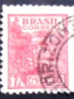 Selo postal do Brasil de 1946 Agricultura 30