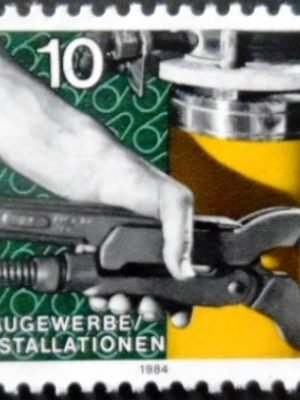 Selo postal de Liechtenstein de 1984 Construction