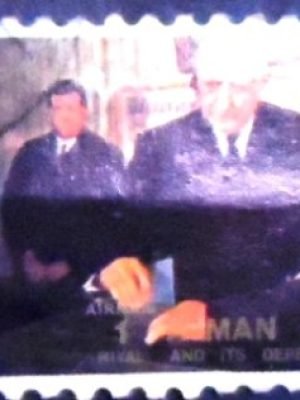 Selo postal do Emirado de Ajman de 1973 Charles de Gaulle