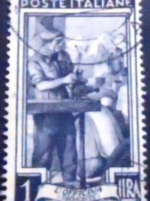 Selo postal da Itália de 1955 Car Mechanic