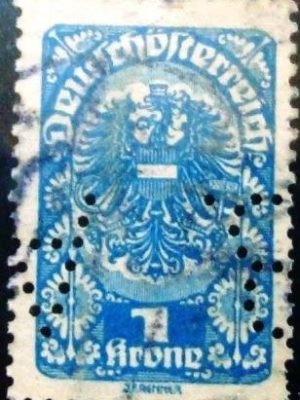 Selo postal da Áustria de 1920 Coat of Arms and Allegory 1kr