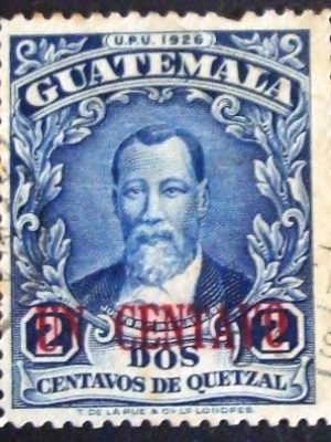Selo postal definitivo da Guatemala de 1939 - Justo Rufino Barrios 2c red